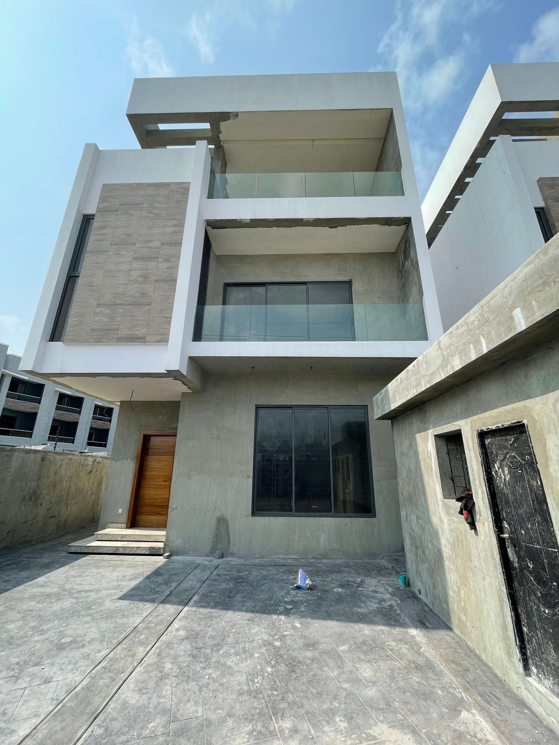 PROPERTY LISTINGS